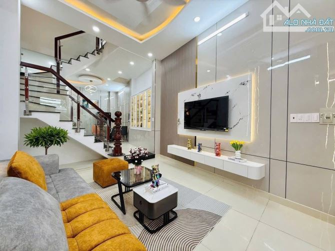 Bán nhà 6,78  tỷ  Quang trung GV - 7
