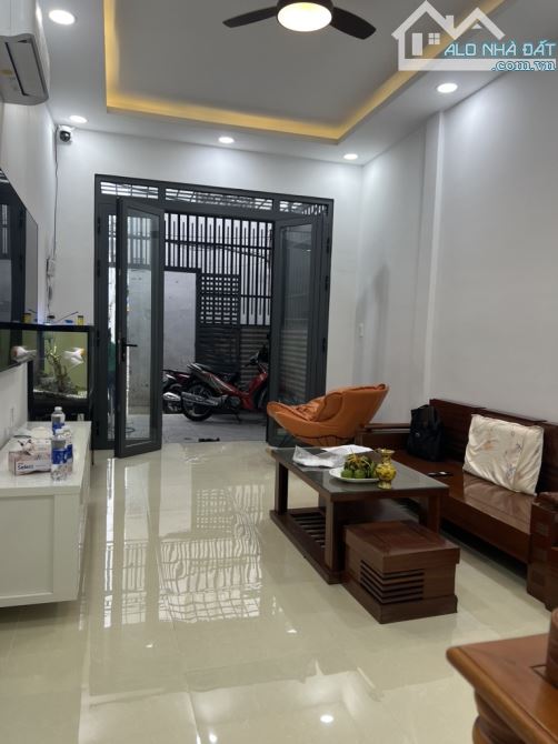 NHÀ ĐẸP SHR 78M2 - LÝ PHỤC MAN- BÌNH THUẬN Q7 - CHỈ 60TR/M2 - 7