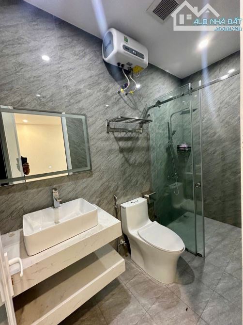 Bán NHÀ 3 TẦNG THIÊN LÔI – SAU ĐÚNG NHÀ MẶT ĐƯỜNG. Rộng gần 50m2, ngang 5,5m - 8