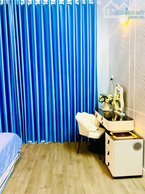 NHỈNH 5 TỶ-CẦN BÁN CĂN NHÀ HẺM 8M OTO NGỦ NHÀ Đ.HUỲNH THỊ HAI Q.12-88M2-4 TẦNG BTCT - 8