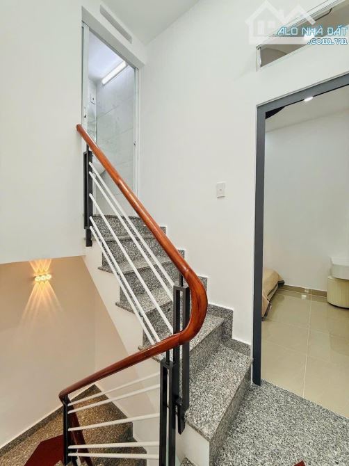 CẦN BÁN NHÀ ĐƯỜNG NGUYỄN HỒNG ĐÀO, PHƯỜNG 14, TÂN BÌNH - GIÁ:3TỶ990/68,6M2 (4,8x14,3M) - 9