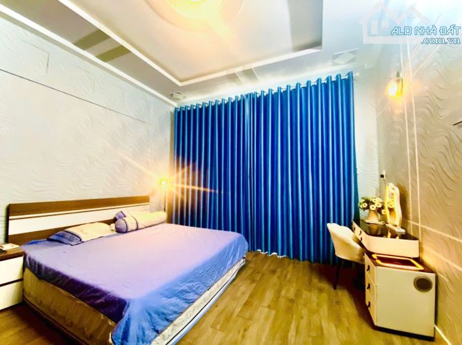 NHỈNH 5 TỶ-CẦN BÁN CĂN NHÀ HẺM 8M OTO NGỦ NHÀ Đ.HUỲNH THỊ HAI Q.12-88M2-4 TẦNG BTCT - 9