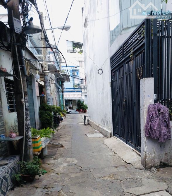 Nhà góc đẹp, 3 tầng (4.2x15m), Phạm Thế Hiển P5 Q8 giá chỉ 6tỷ5 - 9