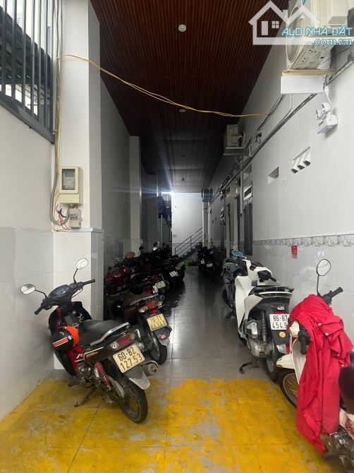 CHDV 1T1L 47 phòng đã thuê full DT đất 691m DT sàn 1300m 2MT trước sau - 9
