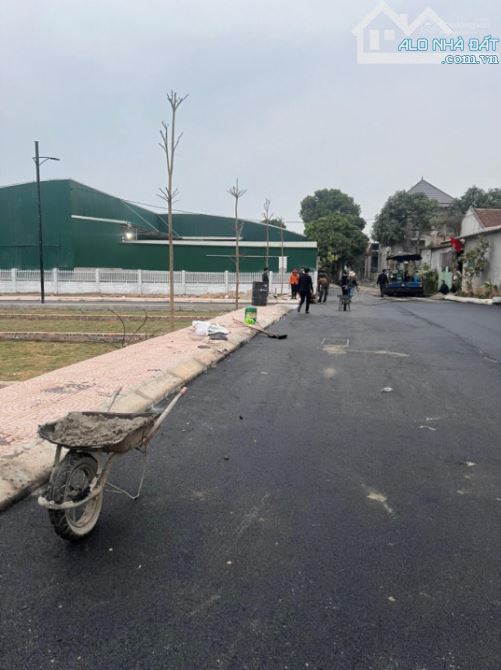 bán đất hòa lạc hà nội 700m2, nhỉnh 6 tỷ sổ đỏ chính chủ. công chứng trong ngày - 2