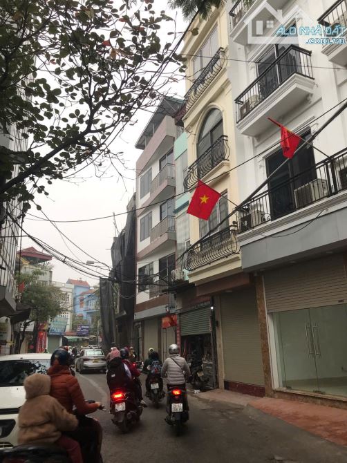 BÁN NHÀ MP HÀ TRÌ, ĐA SỸ, HÀ ĐÔNG 54M 5 T THANG MÁY, KINH DOANH, Ô TÔ TRÁNH, NHỈNH 14 tỷ