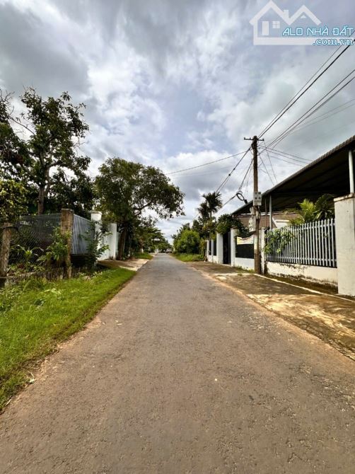 ĐẤT ĐẸP Y WANG (5x30) GẦN CHỢ EAKAO, GIÁ RẺ