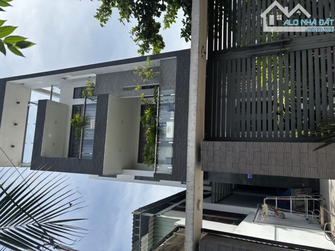 Nhà 4 tầng, 6x16m, xây ở tâm huyết. An Phú Đông, Quận 12, 6,4 tỷ