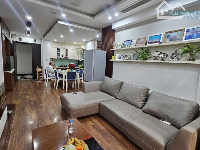 Bán căn hộ chung cư  Nguyễn Huy Tưởng-Thanh Xuân-3 Ngủ-7.6Ty.
