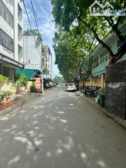 NHÀ ĐẸP,ĐÔNG THẮNG, ĐÔNG NGẠC, BẮC TỪ LIÊM-KD-Ô TÔ- VỈA HÈ:80M X5T,MT 6M, GIÁ 22,5 TỶ.