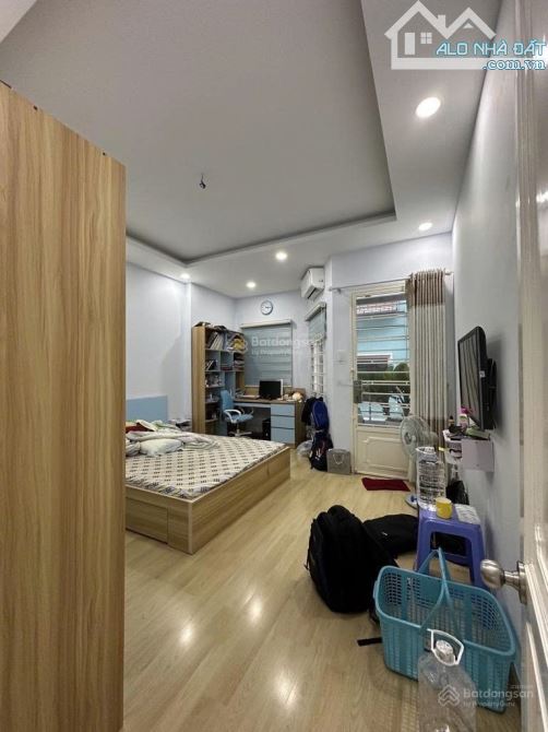 Nhà 263 Nguyễn Hồng Đào, 2 MT, DT: 4x15m, 4 tầng Giá 11.5 tỷ