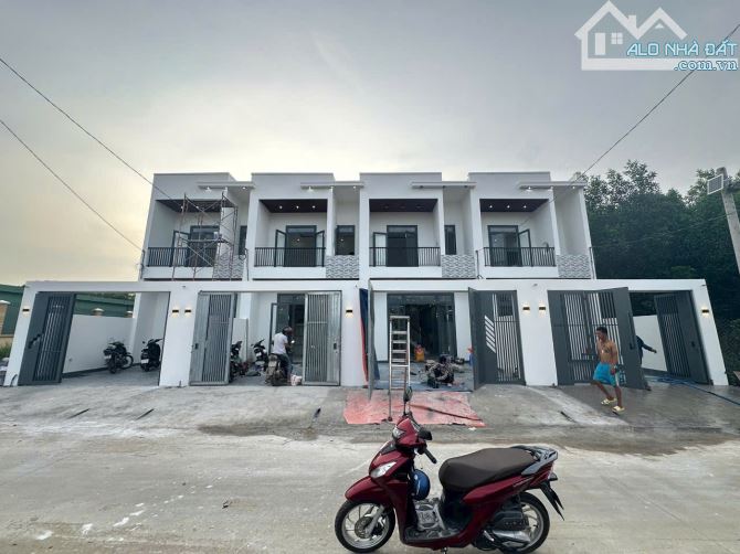 TẶNG BỘ NỘI THẤT CAO CẤP HOẶC GIẢM NGAY 100 TRIỆU