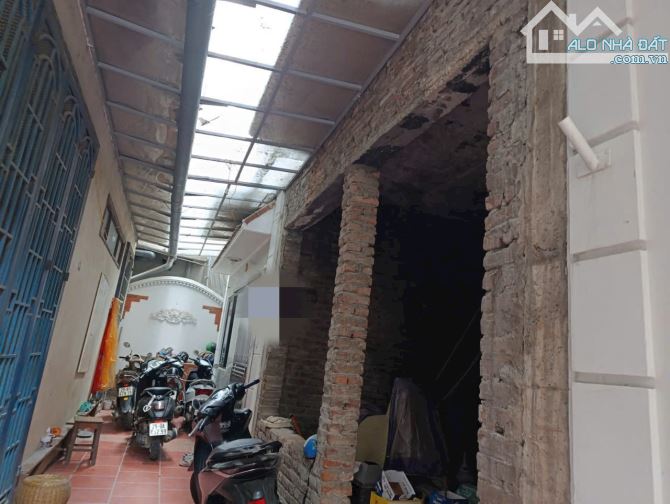 Bán nhà xây thô Phạm Văn Đồng, Bắc Từ Liêm, 37m2, 4 tầng, mặt tiền 4.5m, giá 5.1 tỷ