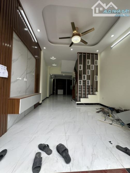 BÁN NHÀ 5 TẦNG ĐẸP – Ô TÔ  – TÂN LẬP, ĐAN PHƯỢNG – 40M² – CHỈ 5.3 TỶ
