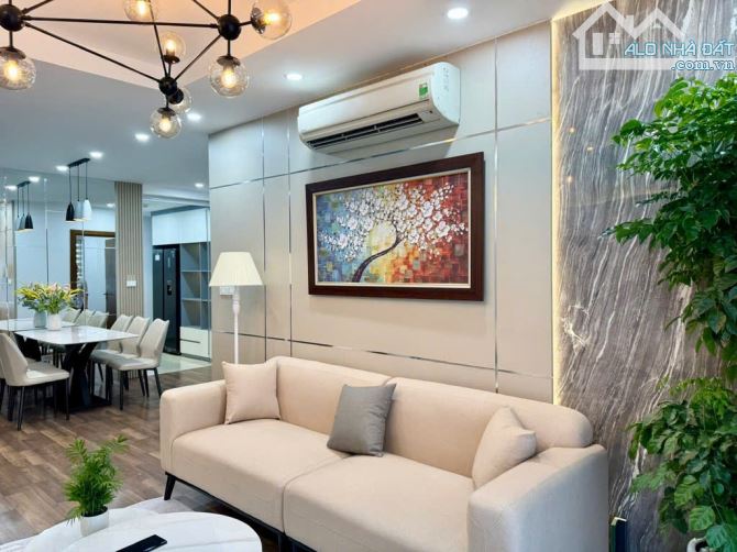 CĂN HỘ CHUNG CƯ CAO CẤP GOLDSMARK CITY - 3PN, 2 WC - SẴN NỘI THẤT - LÔ GÓC - GIÁ HƠN 7 TỶ