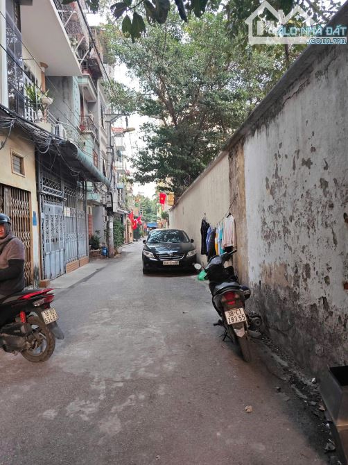 CẦN BÁN ĐẤT HIỆN TRANG NHÀ C4 NGAY ĐƯỜNG LỚN BÀ TRIỆU QUẬN HÀ ĐÔNG - GIÁ TỐT NHẤT KHU VỰC