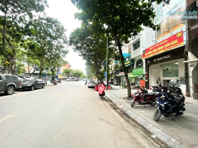 NHÀ MẶT PHỐ LÔ GÓC 35 TỶ 54m 5 TẦNG MT 4,8m VỈA HÈ ĐÁ BÓNG 5 Ô TÔ TRÁNH VẠN PHÚC BA ĐÌNH
