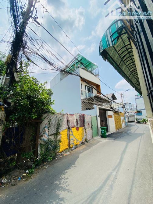 Bán đất góc 2 mặt tiền đường số 9 Linh Tây