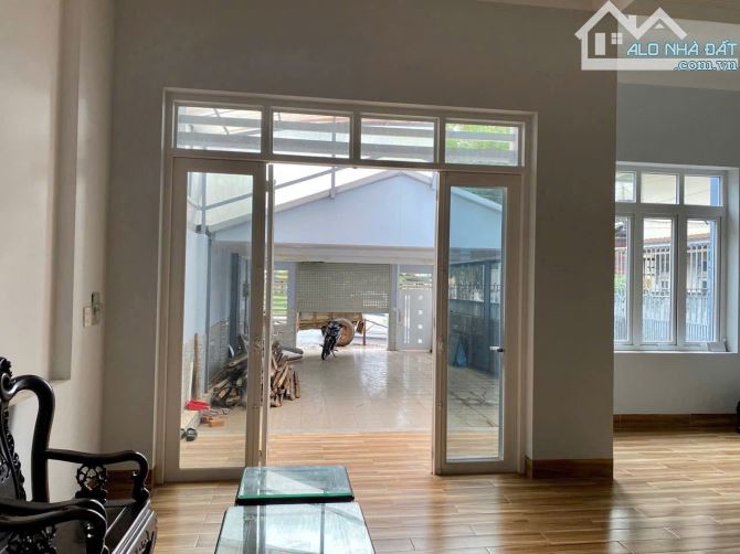 Bán nhà 429m2 mặt tiền đường Nguyễn Công Trứ p2 Tp Bảo Lộc