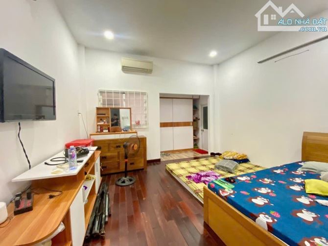 BÁN NHÀ ĐƯỜNG ÂU DƯƠNG LÂN QUẬN 8 TRỆT 2 LẦU NGANG 5M NỞ HẬU 8M X20M 10 TỶ
