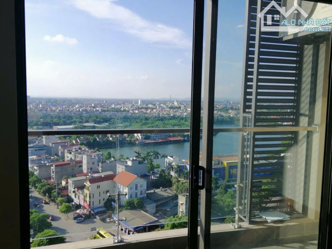 Bán căn View hồ vừa sơn lại mới tinh.tại chung cư apec mandala ngay ngã tư hải tân giá rẻ