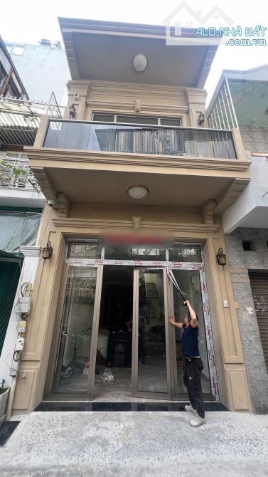 BÁN NHÀ 58m2- MT Phường Tân Định, Quận 1 - Gần Huyền Quang -4mx14.4m -1T 2L 3PN- 18.5 Tỷ.