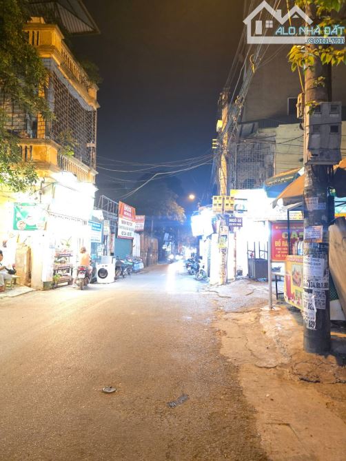Bán nhà 6 tầng mới xây phố Nguyên Chính, 45m², gara ô tô, view hồ p/lô, full nội thất 10tỷ