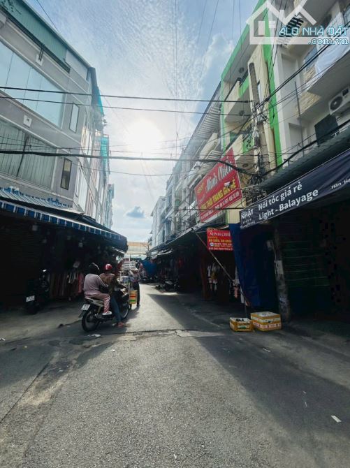 Bán mặt tiền chợ Hạnh Thông Tây, P10, Gò Vấp, giá 10.5 tỷ