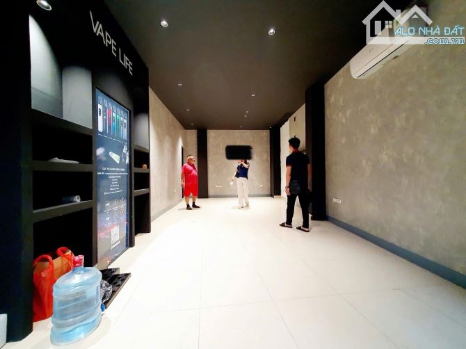 BÁN CĂN LÔ GÓC PHỐ VẠN PHÚC 3 BƯỚC RA PHỐ - 85M2 - 5 TẦNG - MẶT TIỀN 4.5M - 31.5 TỶ