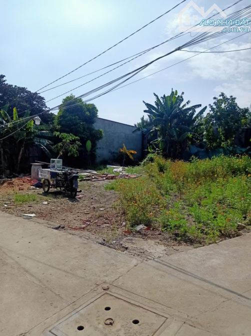 Quá rẻ lô đất 313m, ngang 16m, lô góc, ra mặt tiền đường, Trường Thạnh, Thủ Đức, chỉ 7,59