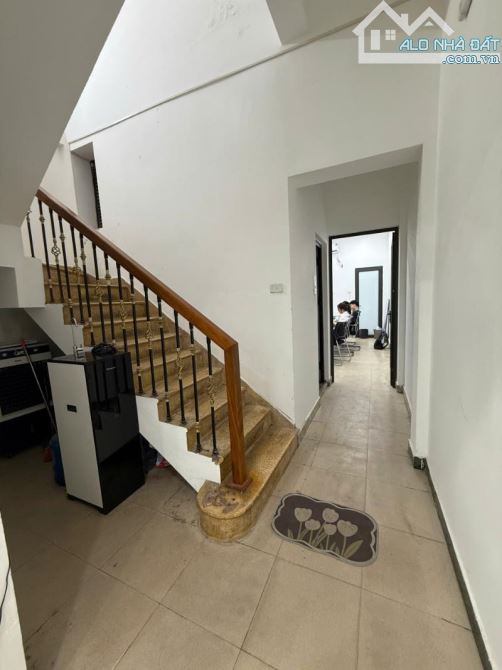 Bán nhà phố Trung Kính, Cầu Giấy 90m2 x 5 tầng, mặt tiền 4,2m, vỉa hè, ô tô, 34,5 tỷ!