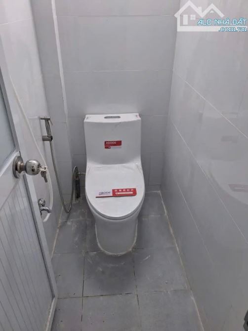 BÁN GẤP NHÀ NGUYỄN VĂN CỪ, P. NGUYỄN CƯ TRINH, Q.1 DT 52 M2 GIÁ CHỈ 8.1 TỶ TL
