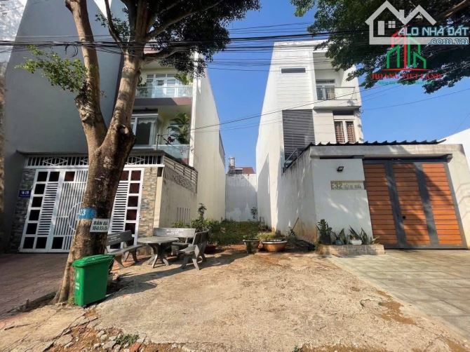 BÁN LÔ ĐẤT ĐẸP ĐƯỜNG TRẦN ĐẠI NGHĨA. DT:5x24M. GIÁ: 7 TỶ 350 TRIỆU