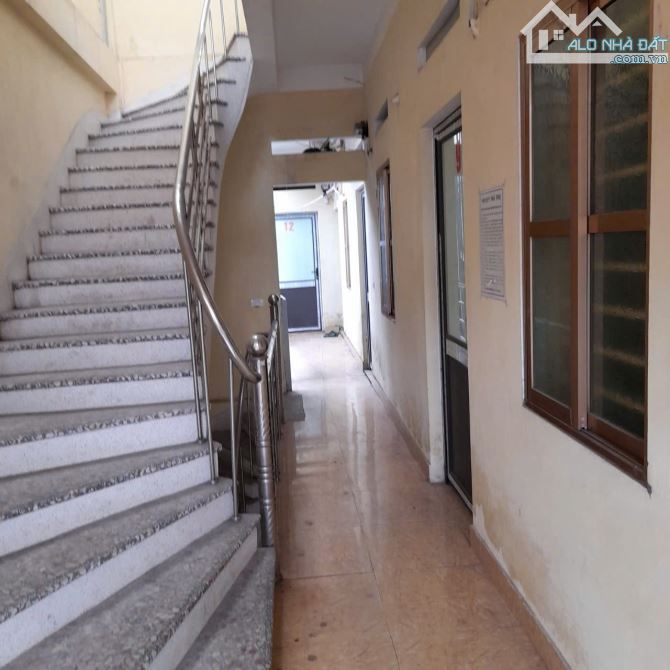 Bán nhà 3 tầng 15 phòng trọ khu 6 đáp cầu DT 115m, MT 6,8m, Hướng TN, Giá 4,95 tỷ