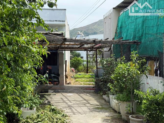 Bán lô đất hẻm 2m Nguyễn Khuyến Vĩnh Hải cách đường ô tô 80m