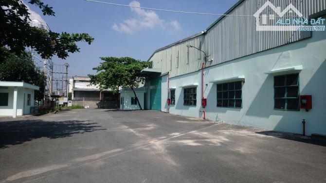 Cần cho thuê kho xưởng 4.551m2 mặt tiền đường Lê Đức Thọ, P.4, Q. Gò Vấp.
