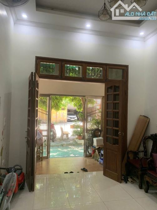 NHÀ PHÂN LÔ Ô TÔ ĐỖ CỬA KINH DOANH ĐẸP NGÔ QUYỀN HÀ ĐÔNG 50m 11 TỶ