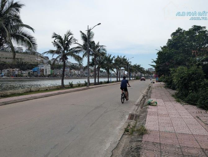 BÁN LÔ ĐẤT ĐẸP XÂY KHÁCH SẠN MẶT ĐƯỜNG HÙNG THẮNG VIEW HỒ DỰA NÚI VỊ TRÍ ĐẮC ĐỊA, CƠ HỘI Đ