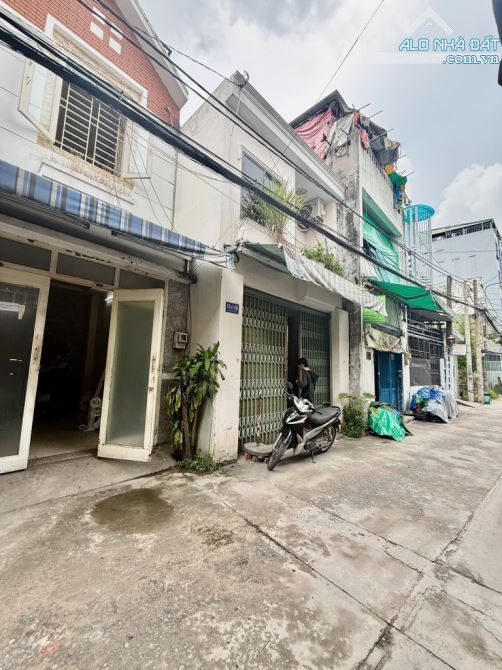 Bán gấp nhà nát Linh Tây, đường nhựa ô tô 6m, 75m2, 5 tỷ