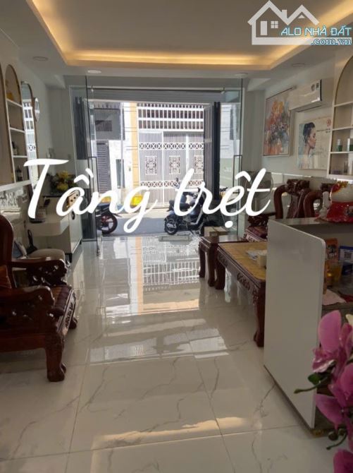 Bán NHà 2MT Bờ Bao Tân Thắng dt 4x19, lửng 2 lầu st có thang máy, giá 10.5 tỷ
