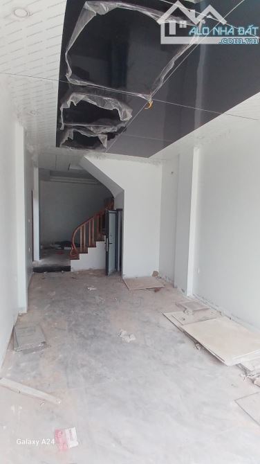 Bán nhà Liên Mạc, Bắc Từ Liêm, 42m2, 5 tầng, mặt tiền 5.7m, giá 8 tỷ