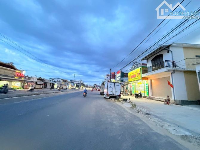 BÁN NHÀ MẶT TIỀN KINH DOANH ĐƯỜNG PHẠM VĂN ĐỒNG, TP HUẾ