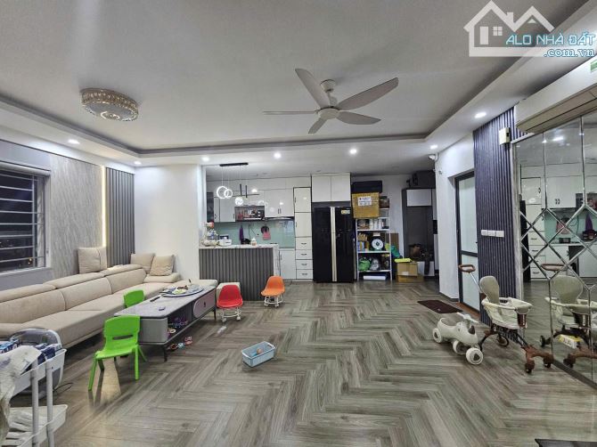 Căn hộ chung cư sổ đỏ, toà Rice City Linh Đàm, Hoàng Mai 70 mét 2 ngủ 2 wc, giá nhỉnh 4 tỷ