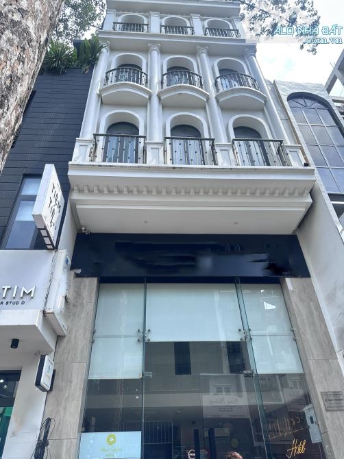 Siêu Vị Trí mặt tiền Cống Quỳnh, Quận 1 - Ngang hơn 7m x 20m - 4 tầng - HĐT: 110trđ - 42tỷ