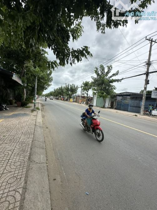 BÁN XƯỞNG MẶT TIỀN NGUYỄN VĂN BỨA HÓC MÔN- 565M2- DÒNG TIỀN TỐT - CHỈ 22 TỶ.
