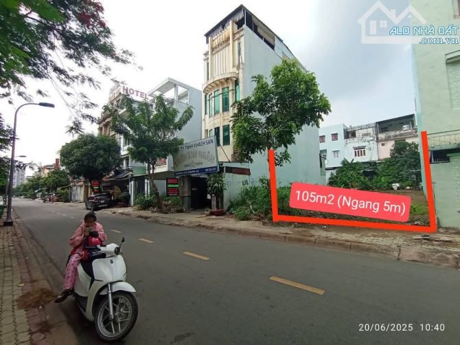 Mặt Tiền Đường D1 - Man Thiện - Hiệp Phú - Quận 9 - Đất 105m2