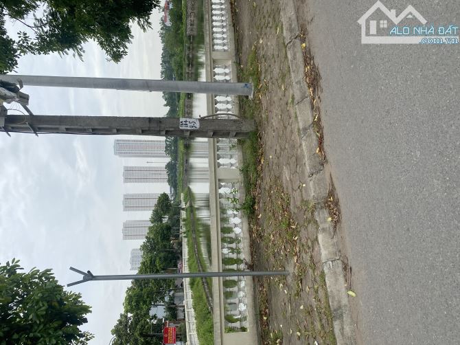 ĐÔNG HỘI, CẦU TỨ LIÊN, CẦU ĐÔNG TRÙ, ĐƯỜNG NHỰA Ô TÔ VÀO TẬN NƠI khoảng 5 tỷ