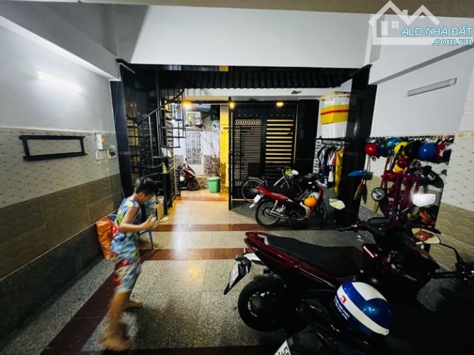 Bán nhà 5 tầng đường lương Ngọc quyến phường 5 quận gò vấp