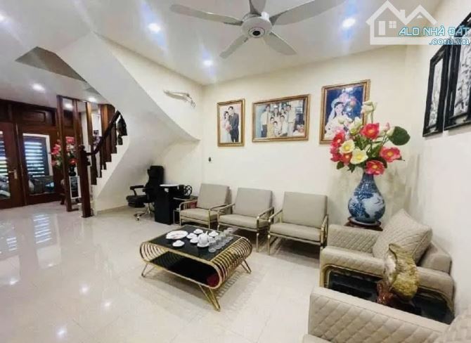 SIÊU PHẨM NHÀ VIP TRUNG TÂM BA ĐÌNH - 48m2 - 6T-THANG MÁY - Ô TÔ ĐỖ CỬA - GIÁ CHỈ 10.5 TỶ!