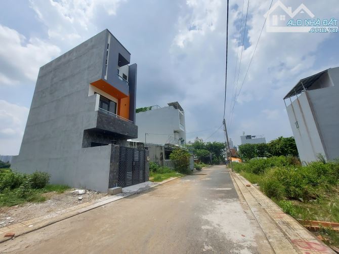 🌟 NHÀ 3 TẦNG MỚI TINH – ĐƯỜNG XE HƠI 7M – NGUYỄN XIỂN NGAY VINHOMES GRAND PARK 🌟 - 1